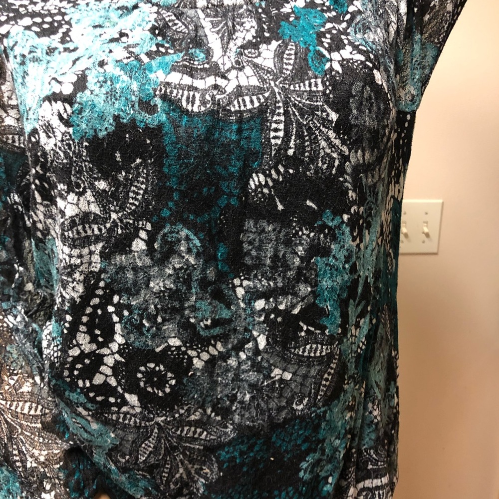 CJ Banks Green Black Floral Layered Blouse 1X Semi Sheer Lined Stretch Top - Picture 4 of 8